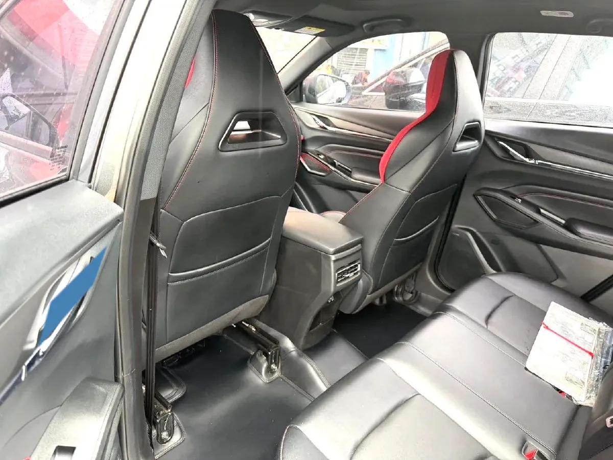 2024 ChangAn X5 PLUS 1.5T 188HP L4 7DCT,autocango,china used car exporter,china ev exporter,chinese used car exporter,chinese used ev exporter
