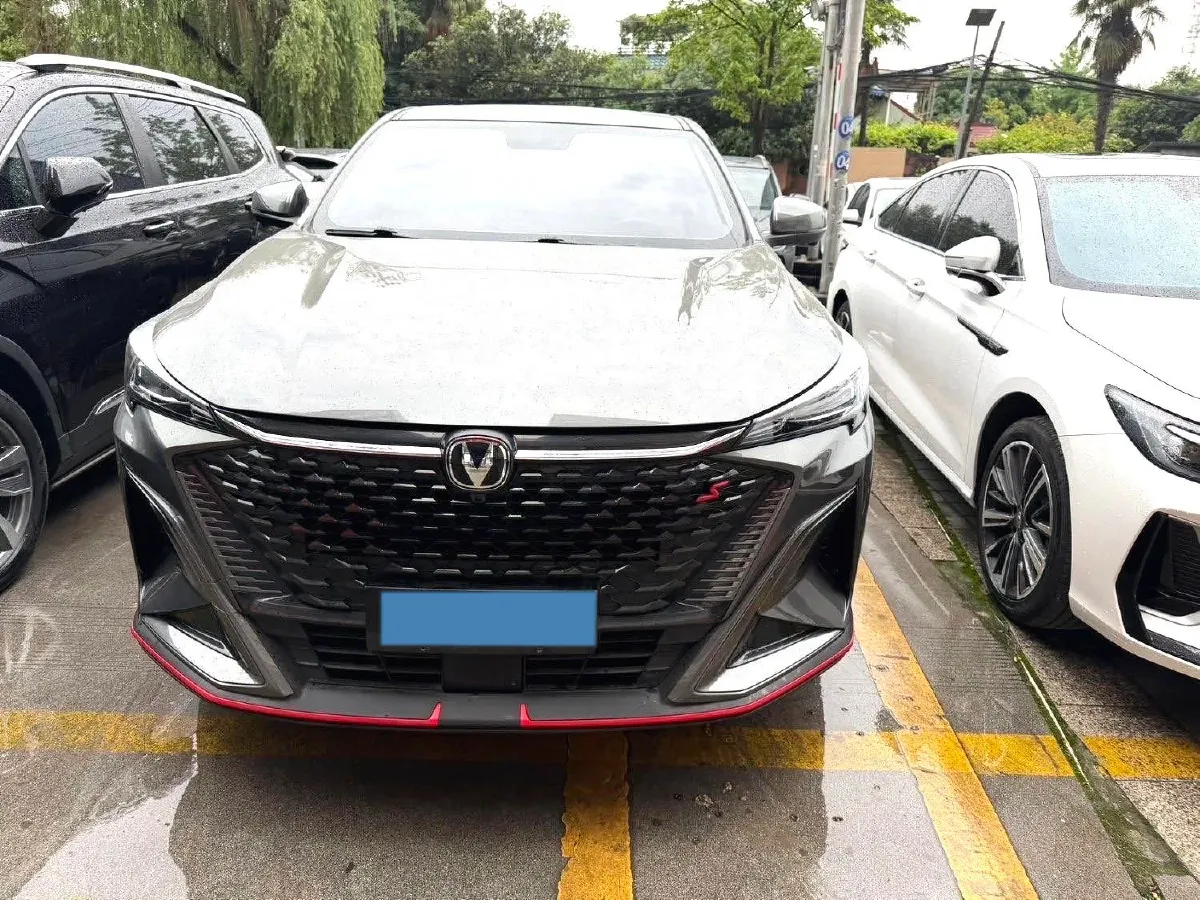 2024 ChangAn X5 PLUS 1.5T 188HP L4 7DCT,autocango,china used car exporter,china ev exporter,chinese used car exporter,chinese used ev exporter