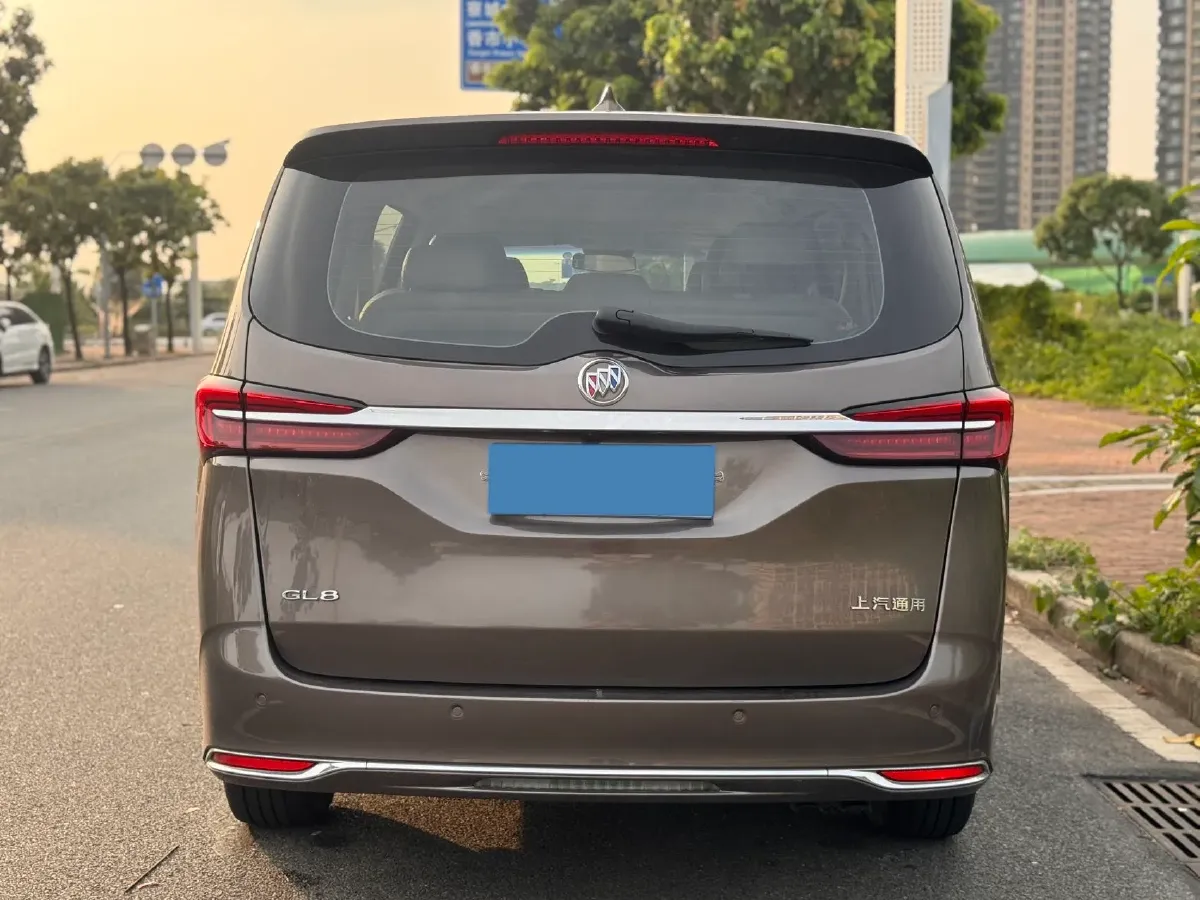 2023 Buick GL8 2.0T 237HP L4 9AT,autocango,china used car exporter,china ev exporter,chinese used car exporter,chinese used ev exporter