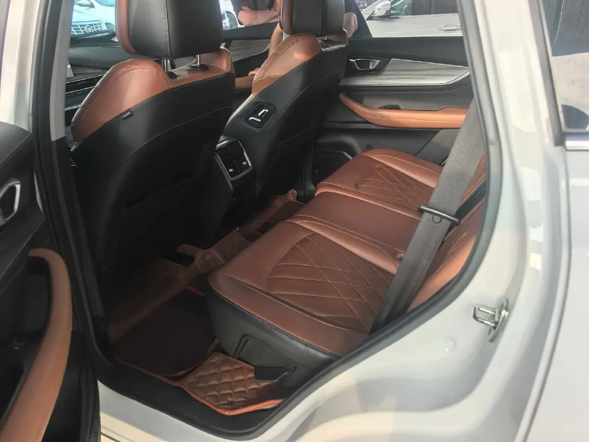 2022 Chery Tiggo 8 PRO 1.6T 197HP L4 7DCT,autocango,china used car exporter,china ev exporter,chinese used car exporter,chinese used ev exporter