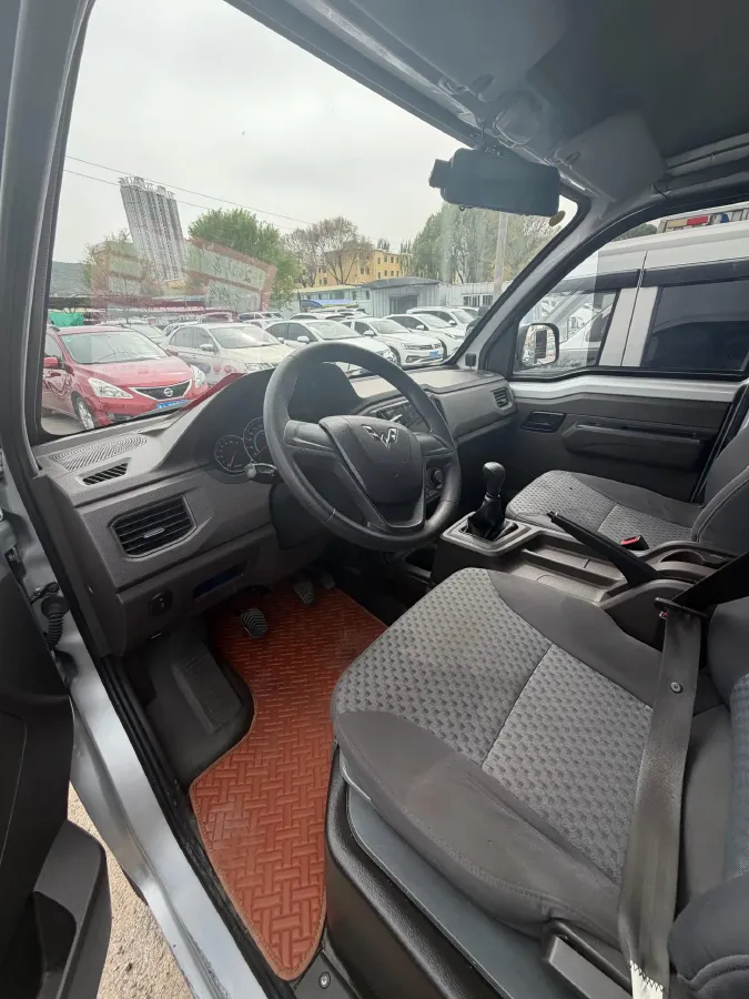 2023 WuLing RongGuang New Truck 1.5L 102HP L4 5MT,autocango,china used car exporter,china ev exporter,chinese used car exporter,chinese used ev exporter