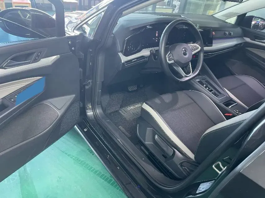 2021 Volkswagen Golf 1.2T 116HP L4 7DCT,autocango,china used car exporter,china ev exporter,chinese used car exporter,chinese used ev exporter