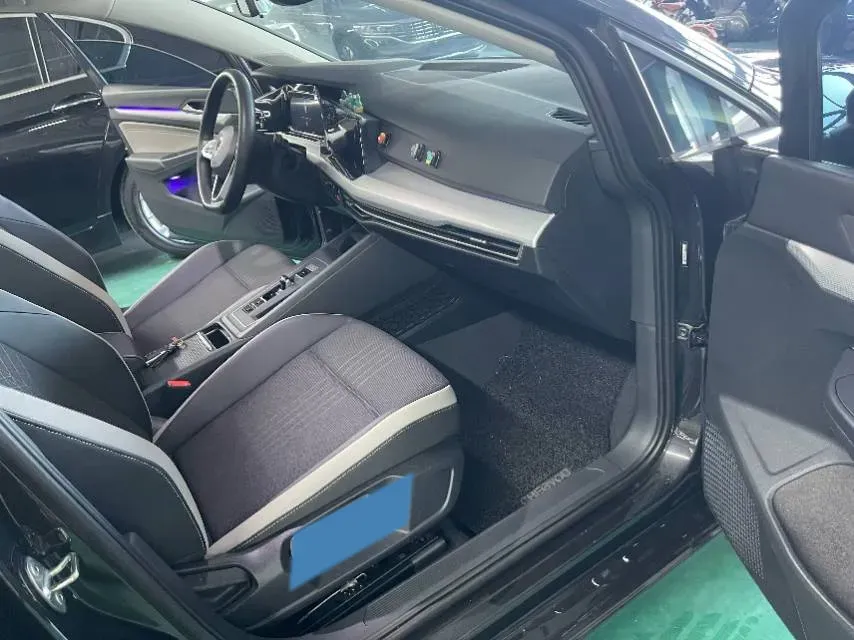 2021 Volkswagen Golf 1.2T 116HP L4 7DCT,autocango,china used car exporter,china ev exporter,chinese used car exporter,chinese used ev exporter