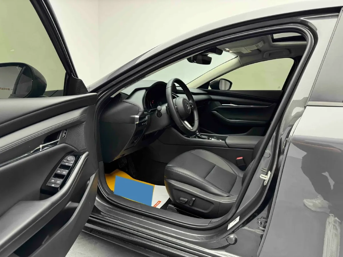 2023 Mazda 3 Axela 2.0L 158HP L4 6AT,autocango,china used car exporter,china ev exporter,chinese used car exporter,chinese used ev exporter