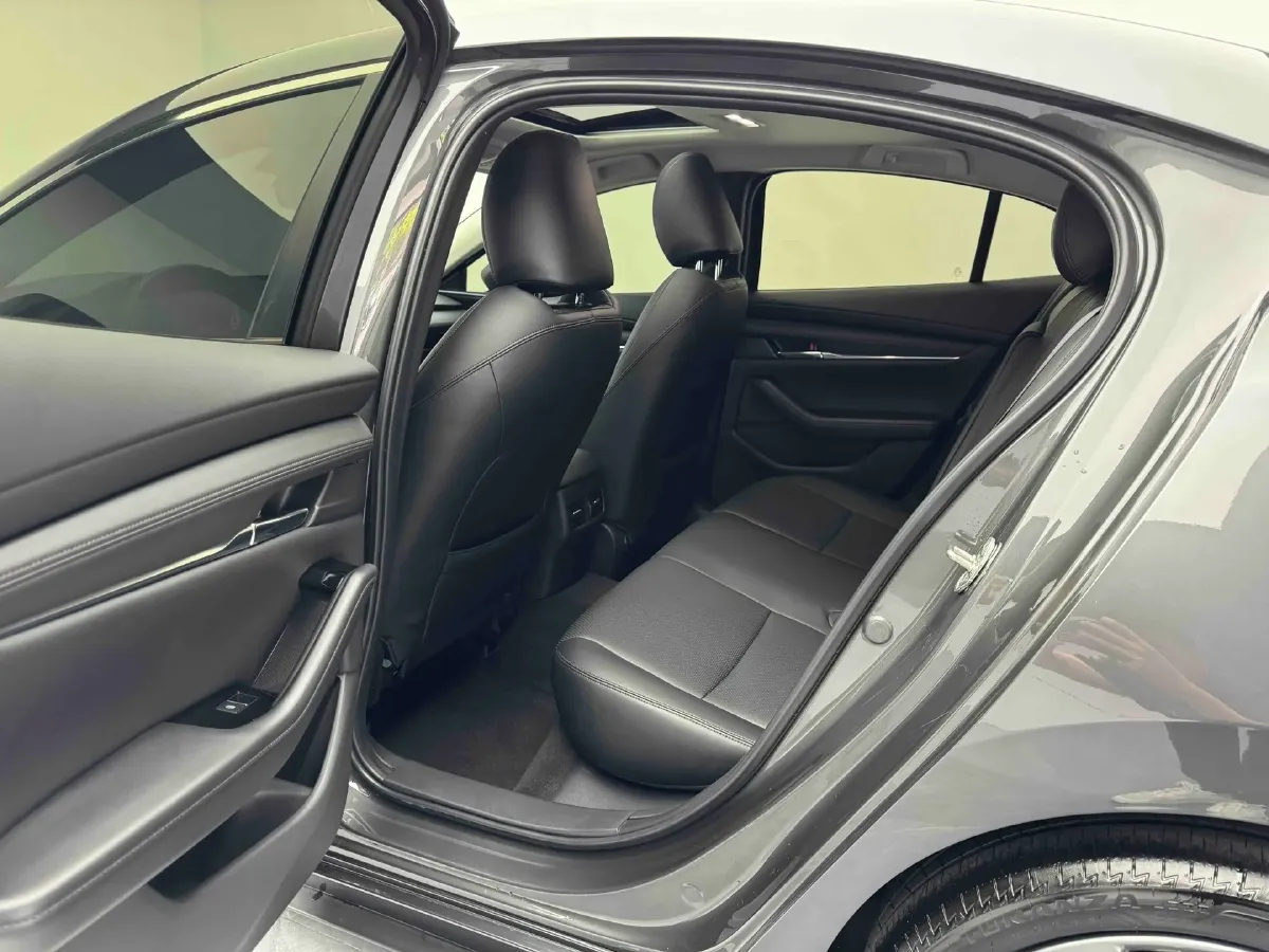 2023 Mazda 3 Axela 2.0L 158HP L4 6AT,autocango,china used car exporter,china ev exporter,chinese used car exporter,chinese used ev exporter