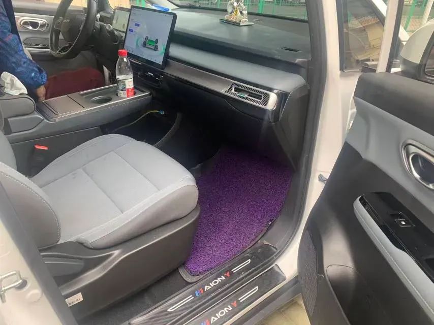 2024 Leapmotor C11 1.5L 95HP L4 REEV 43.74KWH,autocango,china used car exporter,china ev exporter,chinese used car exporter,chinese used ev exporter