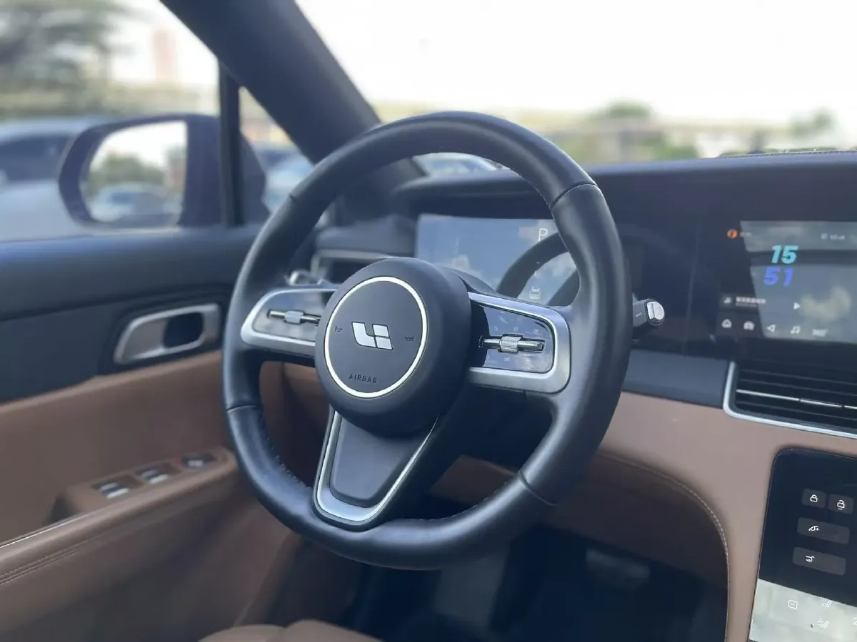 2021 Li ONE Range Extended 131HP REEV 40.5KWH,autocango,china used car exporter,china ev exporter,chinese used car exporter,chinese used ev exporter