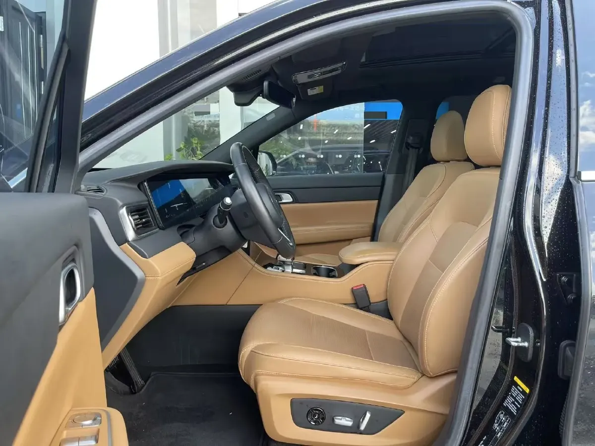 2021 Li ONE Range Extended 131HP REEV 40.5KWH,autocango,china used car exporter,china ev exporter,chinese used car exporter,chinese used ev exporter
