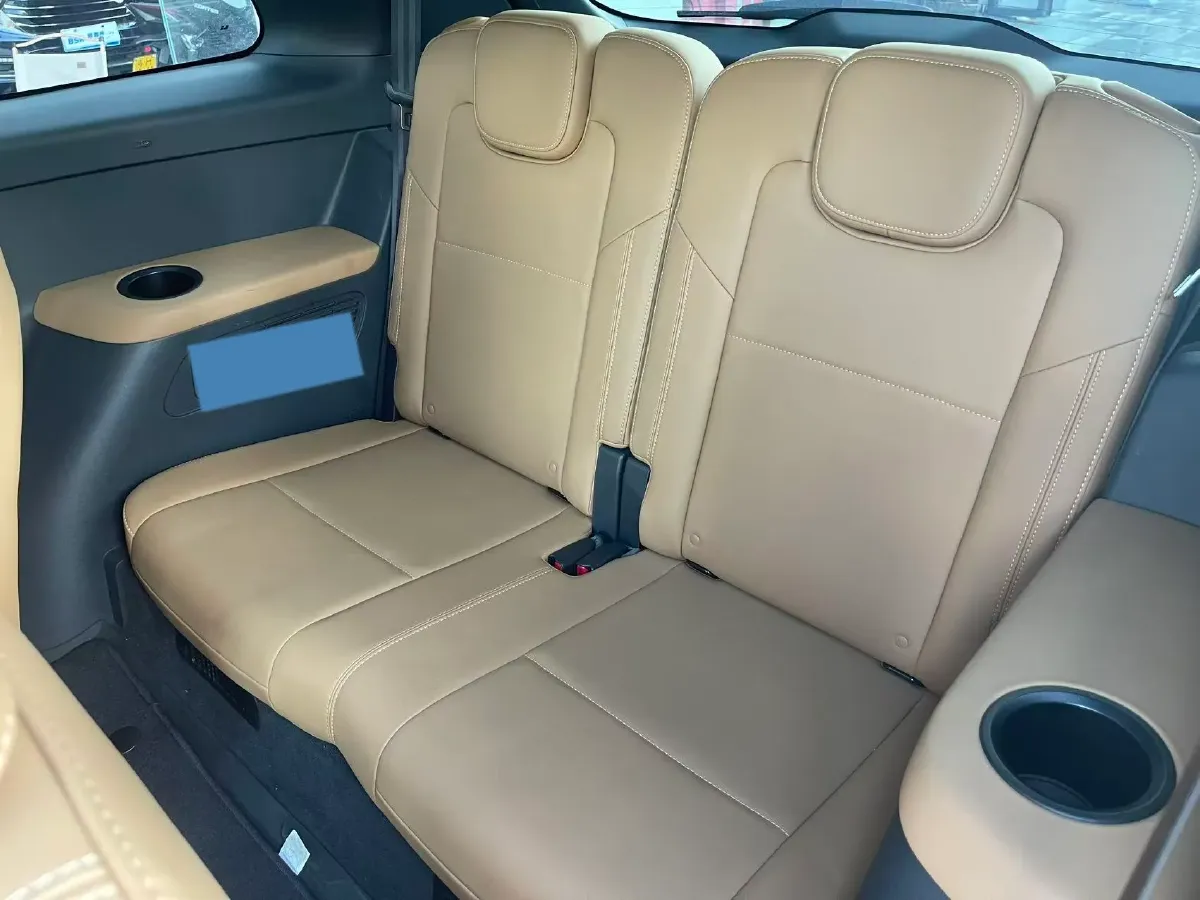 2021 Li ONE Range Extended 131HP REEV 40.5KWH,autocango,china used car exporter,china ev exporter,chinese used car exporter,chinese used ev exporter