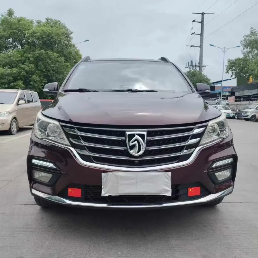 2017 BaoJun 560 1.5T 150HP L4 6MT,autocango,china used car exporter,china ev exporter,chinese used car exporter,chinese used ev exporter