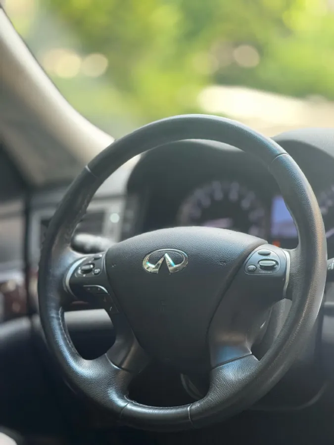 2019 Infiniti Q70 2.0T 211HP L4 7AT,autocango,china used car exporter,china ev exporter,chinese used car exporter,chinese used ev exporter