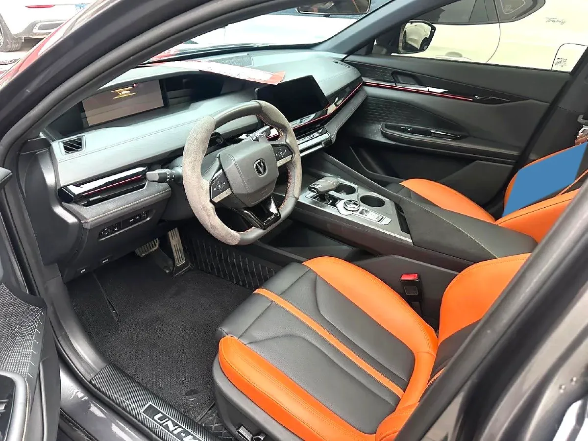 2024 ChangAn UNI-V 1.5T 188HP L4 7DCT,autocango,china used car exporter,china ev exporter,chinese used car exporter,chinese used ev exporter