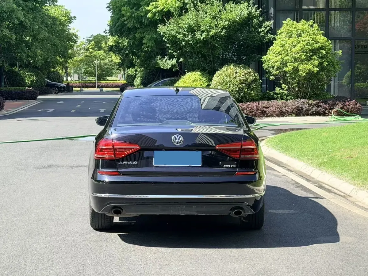 2016 Volkswagen Passat 1.8T 180HP L4 7DCT,autocango,china used car exporter,china ev exporter,chinese used car exporter,chinese used ev exporter