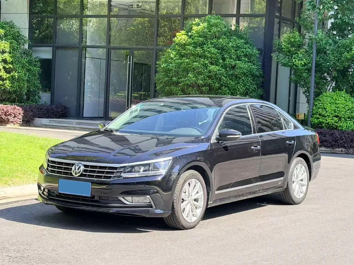 2016 Volkswagen Passat 1.8T 180HP L4 7DCT,autocango,china used car exporter,china ev exporter,chinese used car exporter,chinese used ev exporter