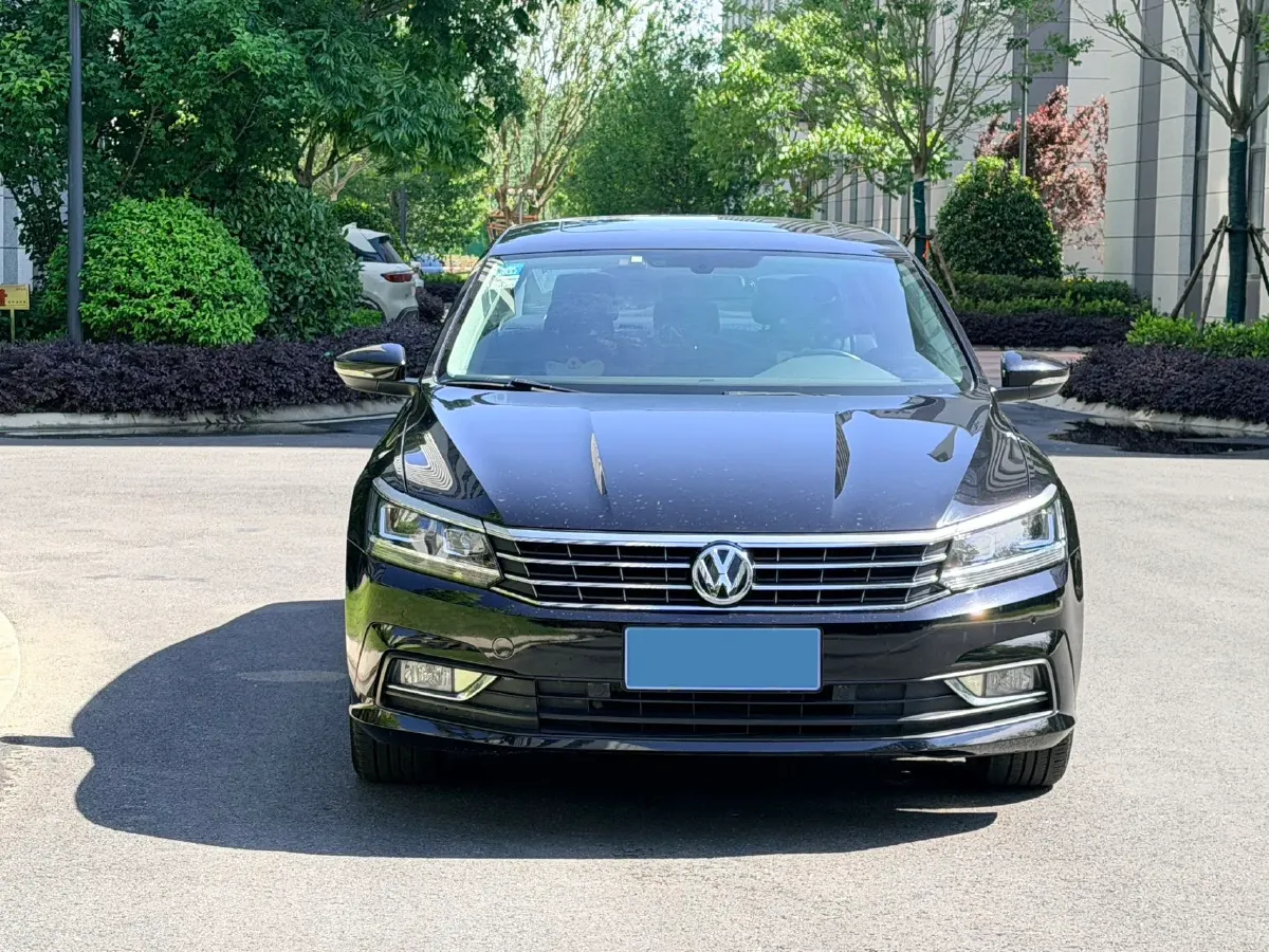2016 Volkswagen Passat 1.8T 180HP L4 7DCT,autocango,china used car exporter,china ev exporter,chinese used car exporter,chinese used ev exporter