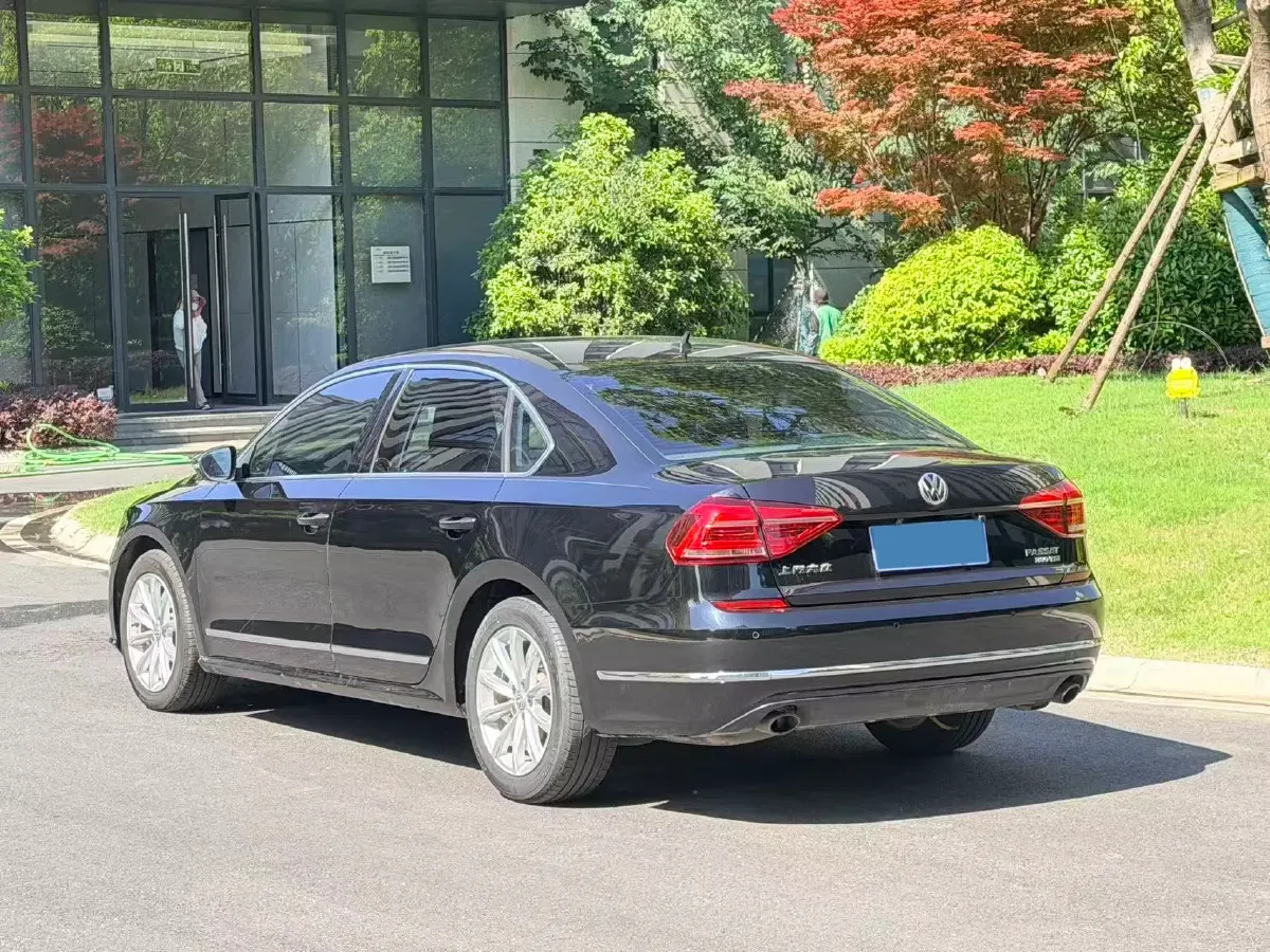 2016 Volkswagen Passat 1.8T 180HP L4 7DCT,autocango,china used car exporter,china ev exporter,chinese used car exporter,chinese used ev exporter