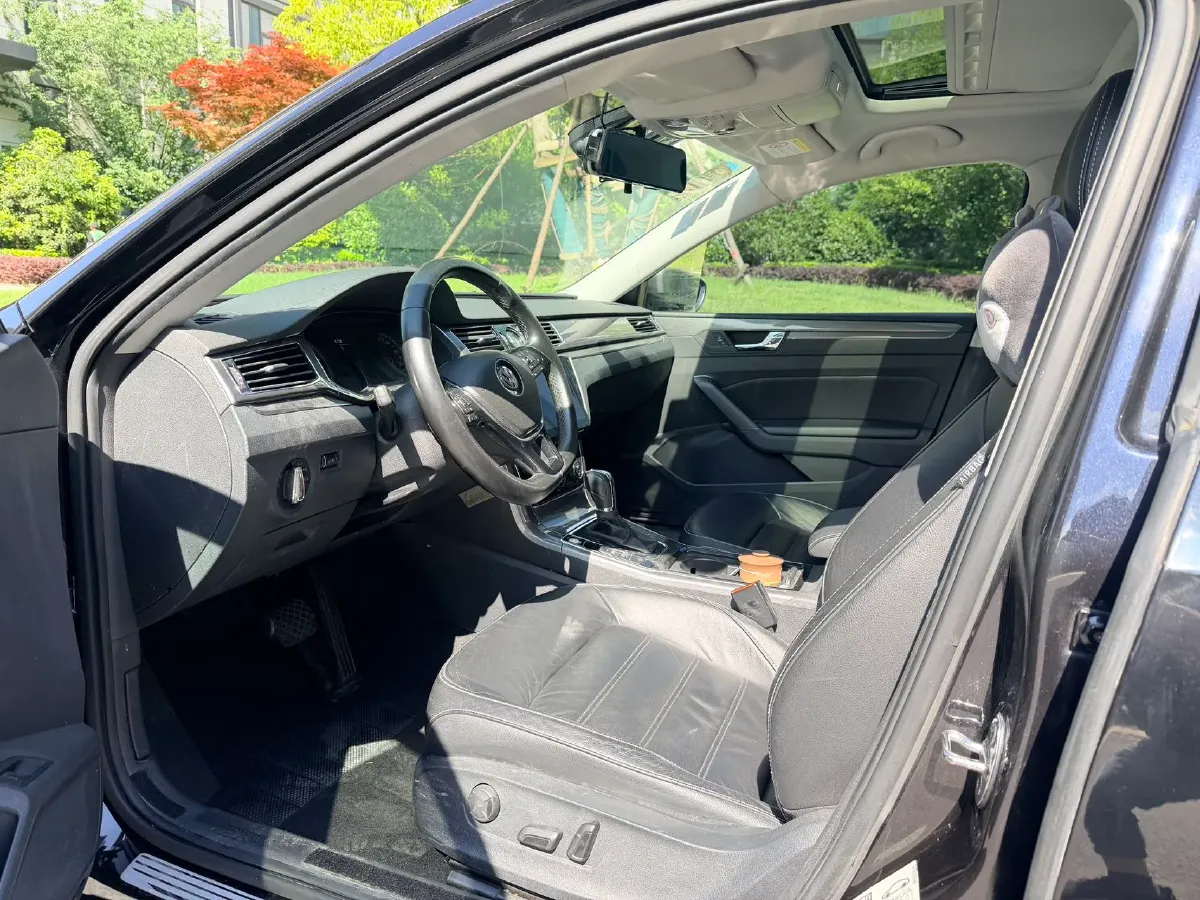 2016 Volkswagen Passat 1.8T 180HP L4 7DCT,autocango,china used car exporter,china ev exporter,chinese used car exporter,chinese used ev exporter