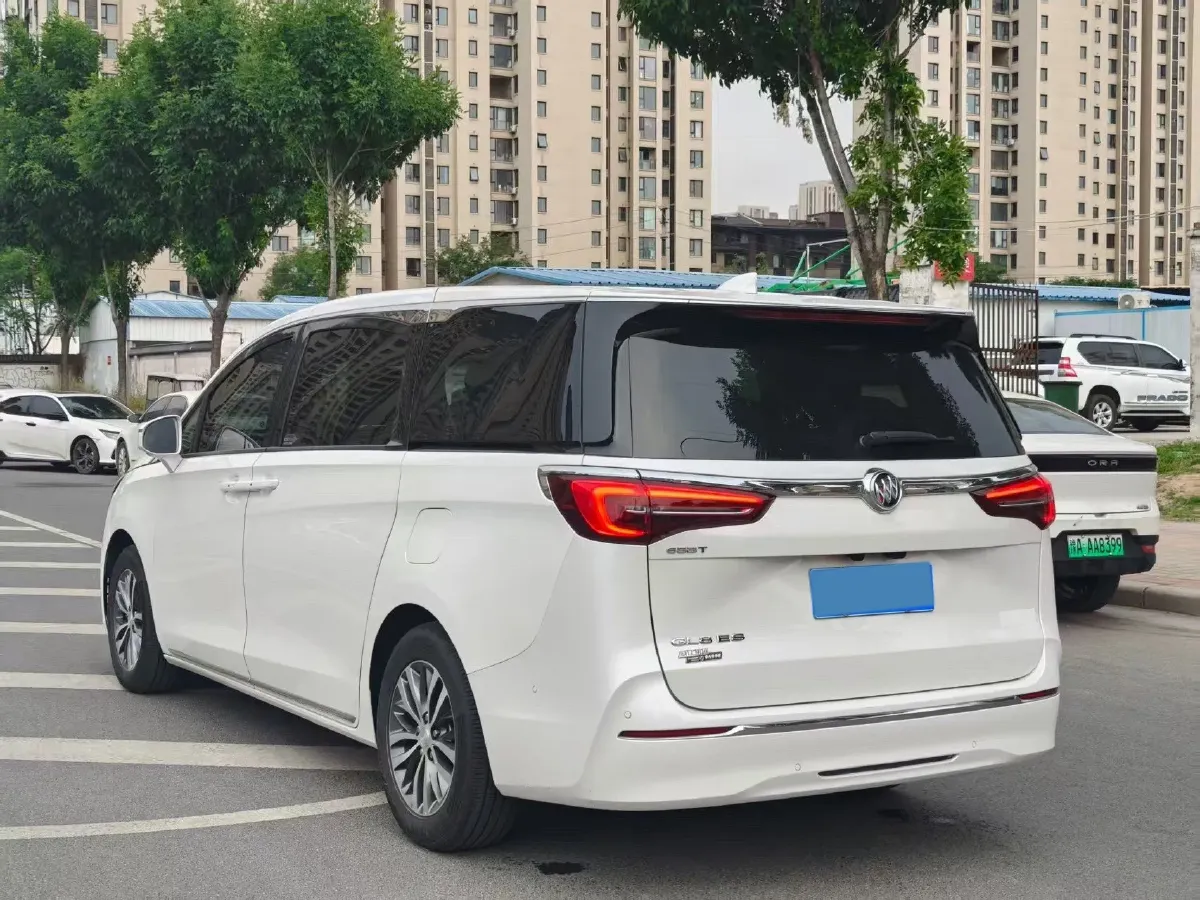 2023 Buick GL8 2.0T 237HP L4 9AT,autocango,china used car exporter,china ev exporter,chinese used car exporter,chinese used ev exporter