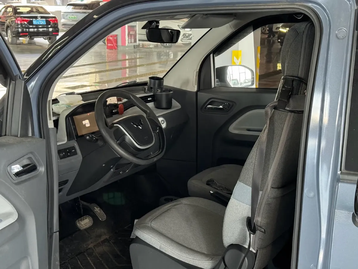 2021 WuLing HongGuang MINI EV BEV 13.9KWH,autocango,china used car exporter,china ev exporter,chinese used car exporter,chinese used ev exporter