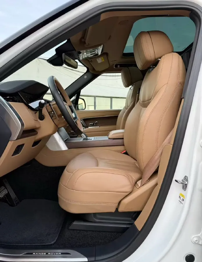 2024 Land Rover Range Rover 3.0T 400HP L6 8AT,autocango,china used car exporter,china ev exporter,chinese used car exporter,chinese used ev exporter