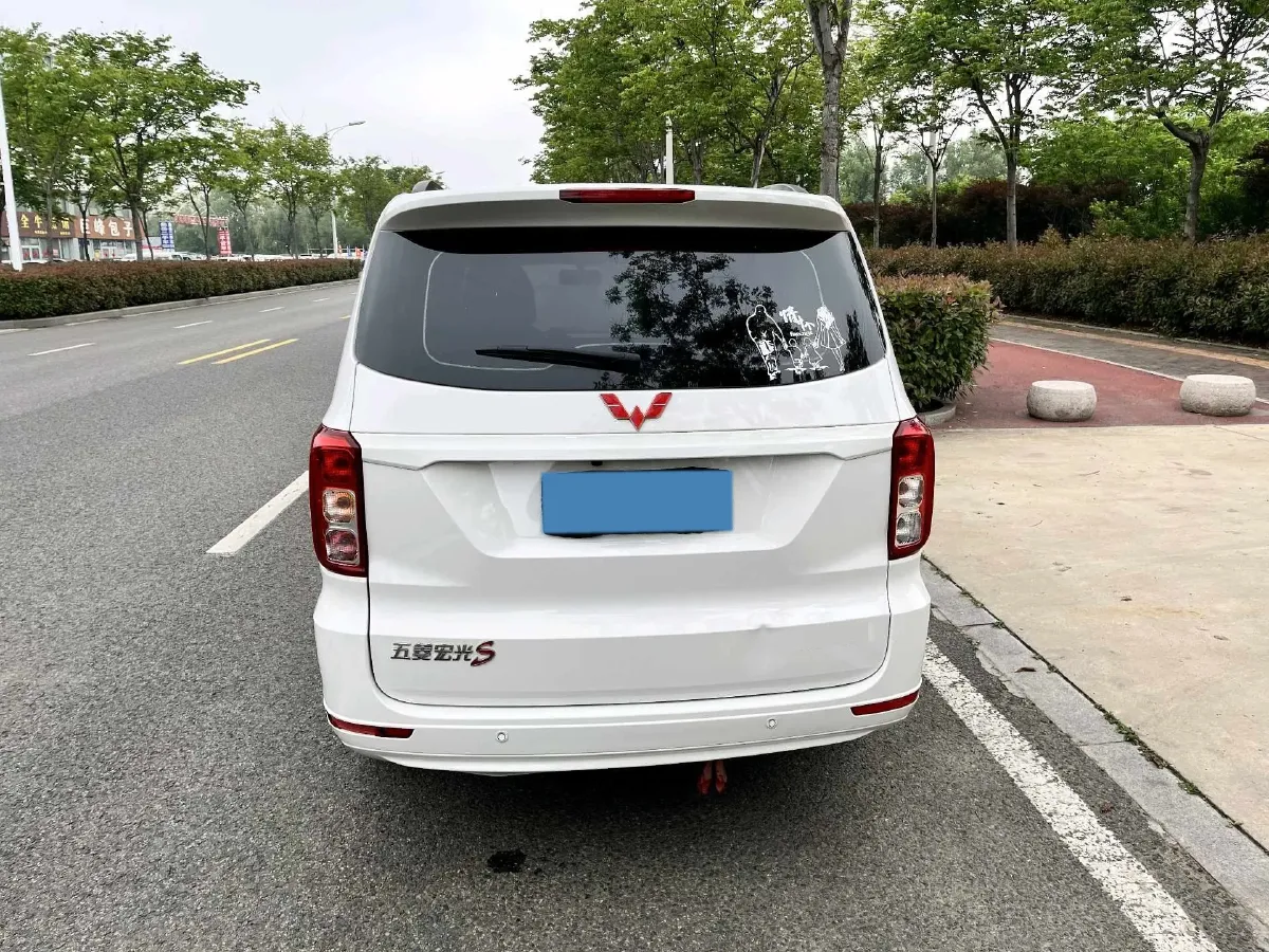 2019 WuLing HongGuang 1.5L 99HP L4 6MT,autocango,china used car exporter,china ev exporter,chinese used car exporter,chinese used ev exporter