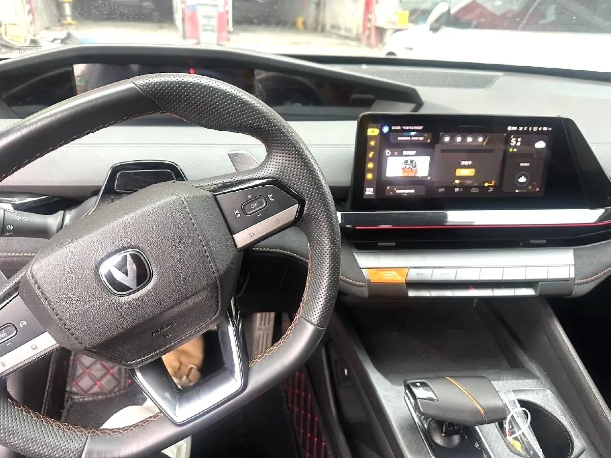 2024 ChangAn UNI-V 1.5T 188HP L4 7DCT,autocango,china used car exporter,china ev exporter,chinese used car exporter,chinese used ev exporter