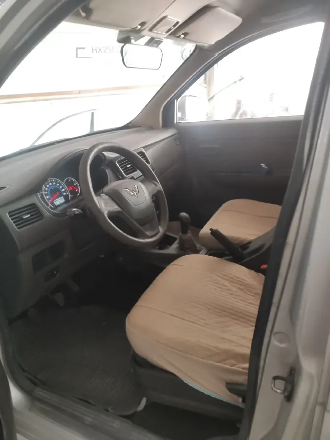 2016 WuLing RongGuang V 1.5L 112HP L4 5MT,autocango,china used car exporter,china ev exporter,chinese used car exporter,chinese used ev exporter