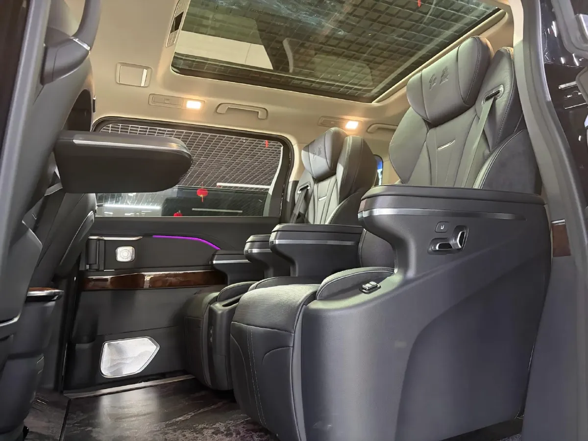 2023 HongQi HQ9 2.0T 252HP L4 8AT,autocango,china used car exporter,china ev exporter,chinese used car exporter,chinese used ev exporter