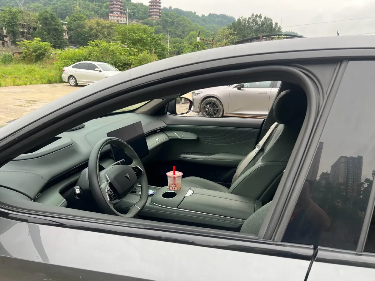 2025 Deepal S07 BEV 68.82KWH,autocango,china used car exporter,china ev exporter,chinese used car exporter,chinese used ev exporter