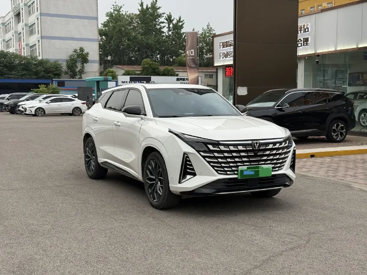 2024 ChangAn UNI-Z 1.5L 98HP L4 E-CVT PHEV 18.4KWH,autocango,china used car exporter,china ev exporter,chinese used car exporter,chinese used ev exporter