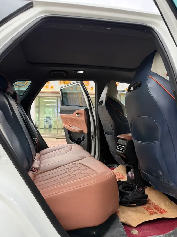 2024 ChangAn UNI-Z 1.5L 98HP L4 E-CVT PHEV 18.4KWH,autocango,china used car exporter,china ev exporter,chinese used car exporter,chinese used ev exporter