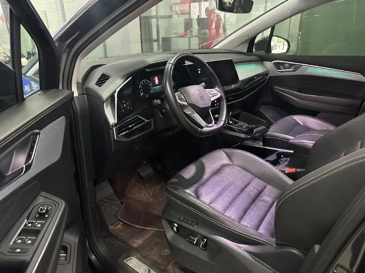 2021 Volkswagen Talagon 2.0T 186HP L4 7DCT,autocango,china used car exporter,china ev exporter,chinese used car exporter,chinese used ev exporter