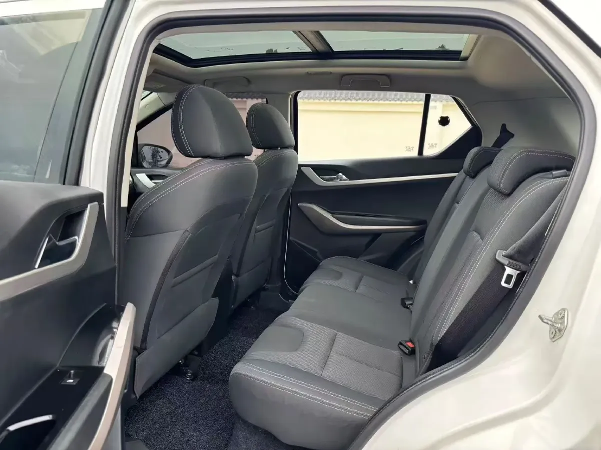 2018 HaiMa S5 Young Edition 1.6L 122HP L4 CVT,autocango,china used car exporter,china ev exporter,chinese used car exporter,chinese used ev exporter