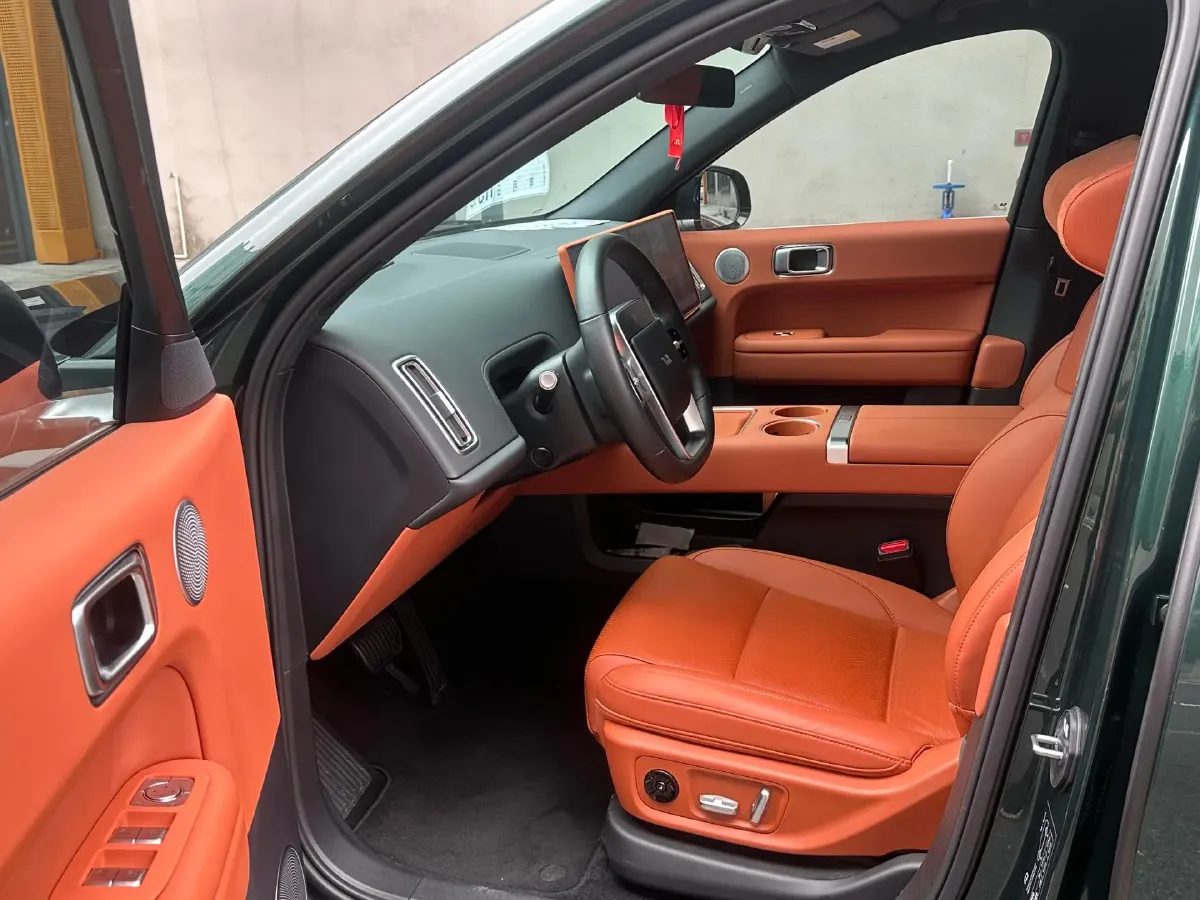 2024 Li L6 Range Extended 154HP L4 REEV 36.8KWH,autocango,china used car exporter,china ev exporter,chinese used car exporter,chinese used ev exporter
