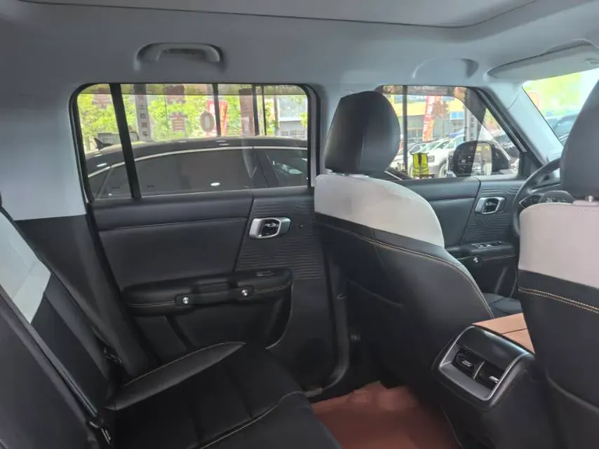 2024 Beijing BJ30 1.5T 188HP L4 7DCT,autocango,china used car exporter,china ev exporter,chinese used car exporter,chinese used ev exporter
