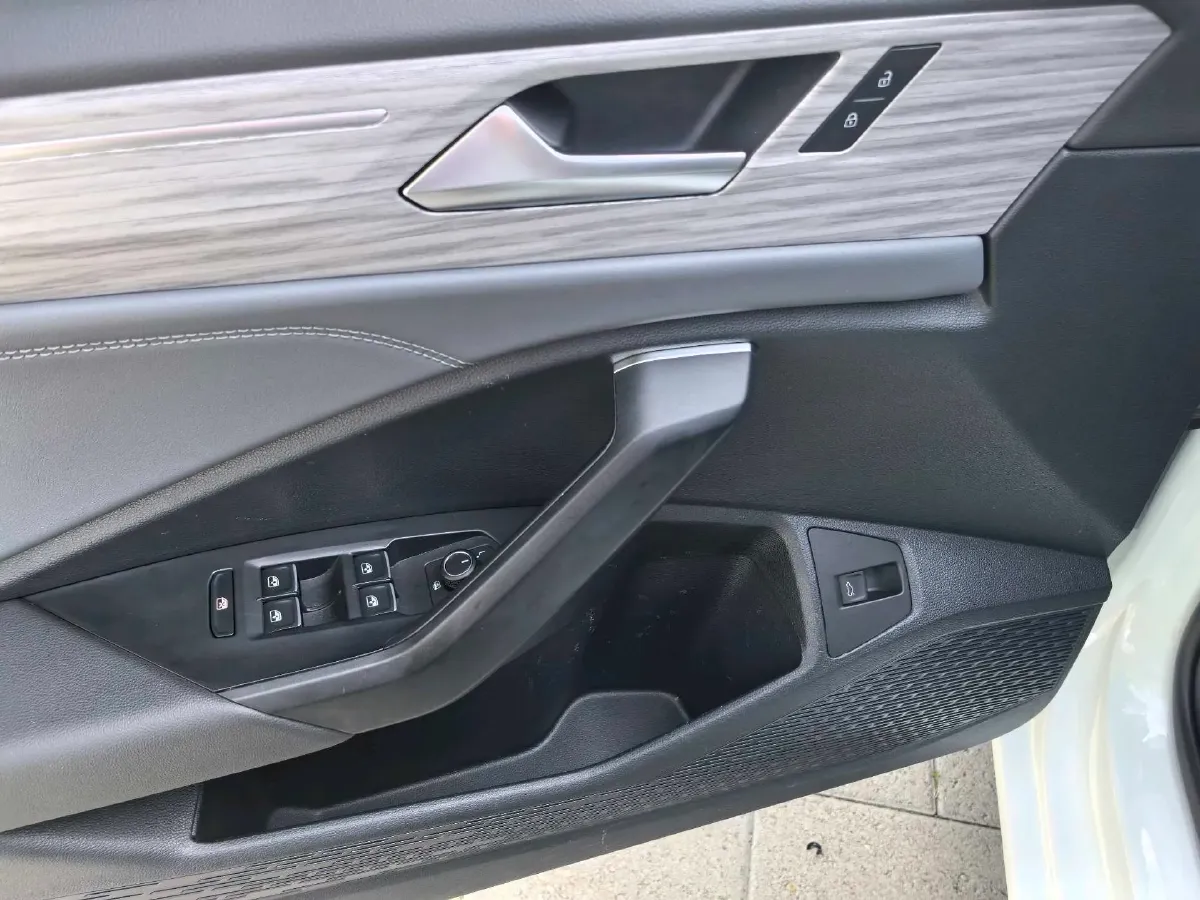2023 Volkswagen Sagitar 1.4T 150HP L4 7DCT,autocango,china used car exporter,china ev exporter,chinese used car exporter,chinese used ev exporter