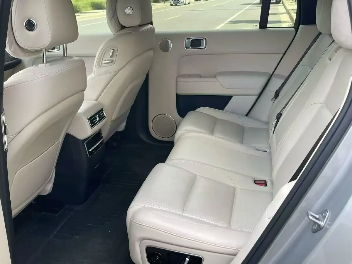 2025 Li L7 Range Extended 154HP REEV,autocango,china used car exporter,china ev exporter,chinese used car exporter,chinese used ev exporter