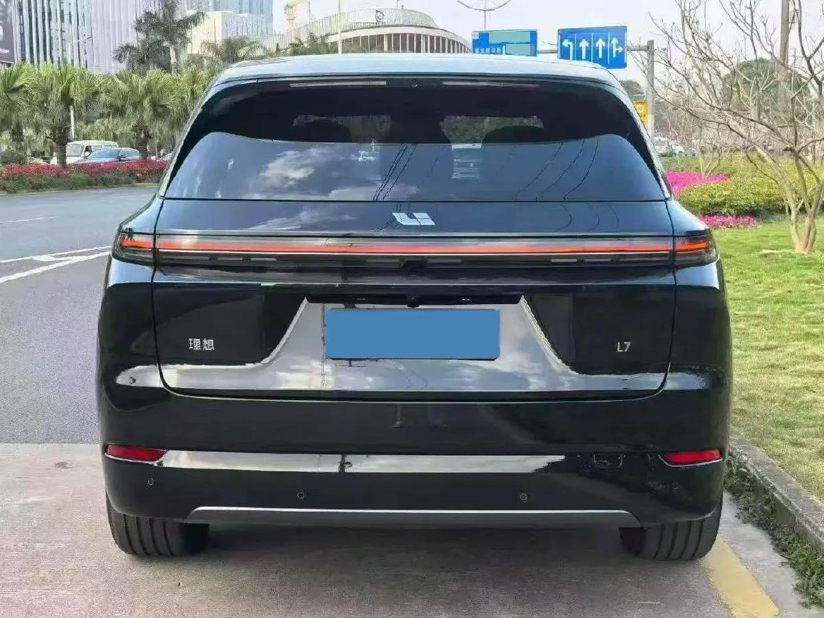 2025 Li L7 Range Extended 154HP REEV,autocango,china used car exporter,china ev exporter,chinese used car exporter,chinese used ev exporter