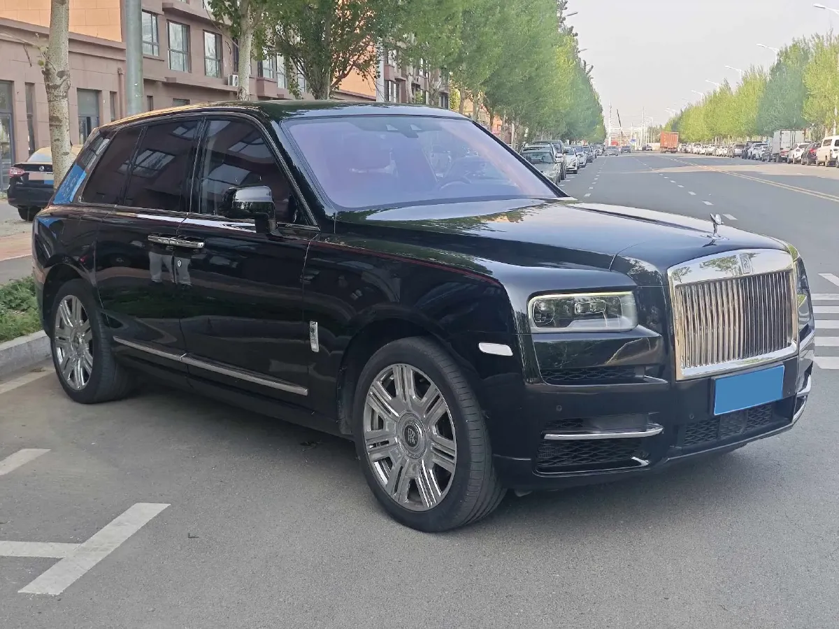 2018 Rolls-Royce Cullinan 6.7T 571HP V12 8AT,autocango,china used car exporter,china ev exporter,chinese used car exporter,chinese used ev exporter