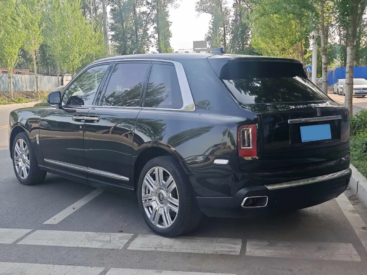 2018 Rolls-Royce Cullinan 6.7T 571HP V12 8AT,autocango,china used car exporter,china ev exporter,chinese used car exporter,chinese used ev exporter