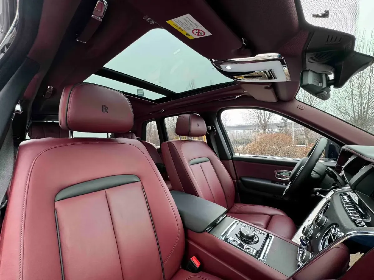 2018 Rolls-Royce Cullinan 6.7T 571HP V12 8AT,autocango,china used car exporter,china ev exporter,chinese used car exporter,chinese used ev exporter