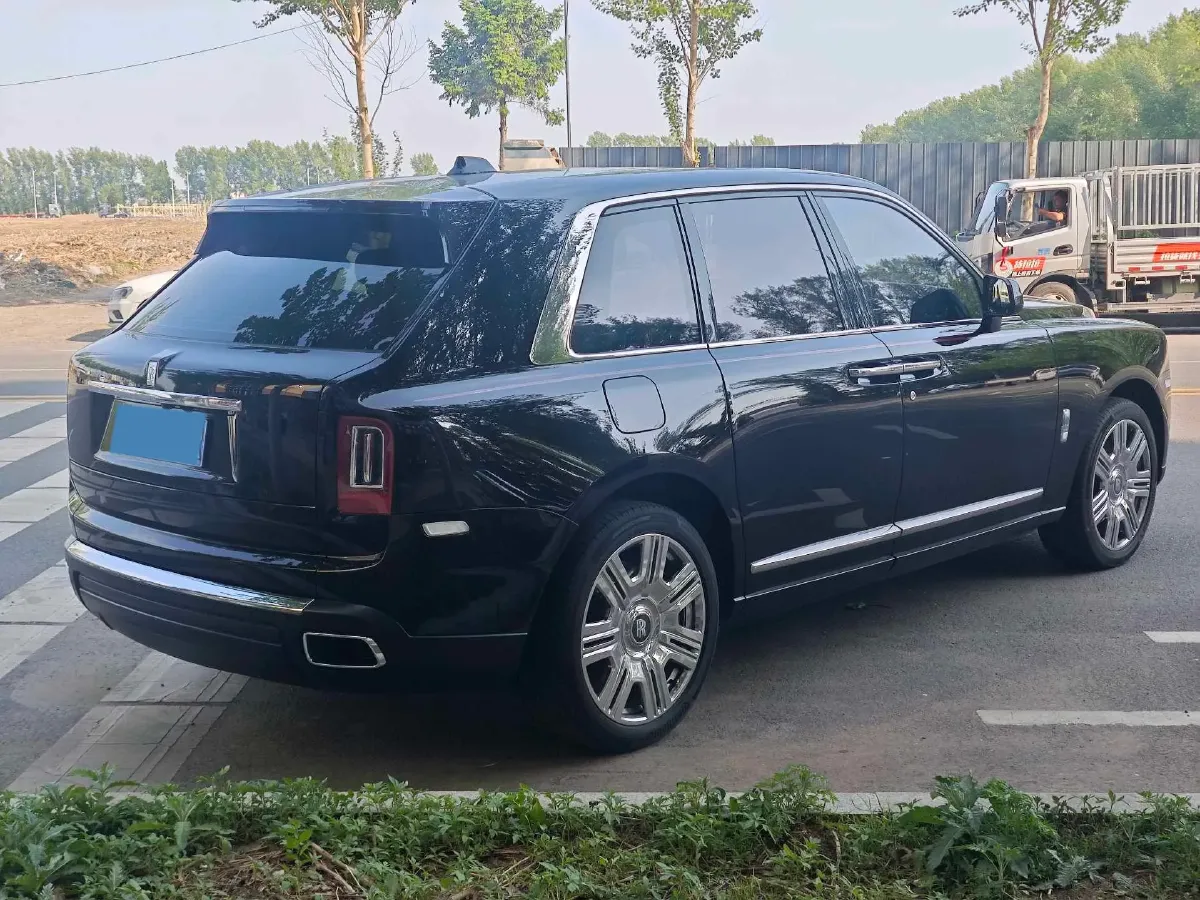 2018 Rolls-Royce Cullinan 6.7T 571HP V12 8AT,autocango,china used car exporter,china ev exporter,chinese used car exporter,chinese used ev exporter