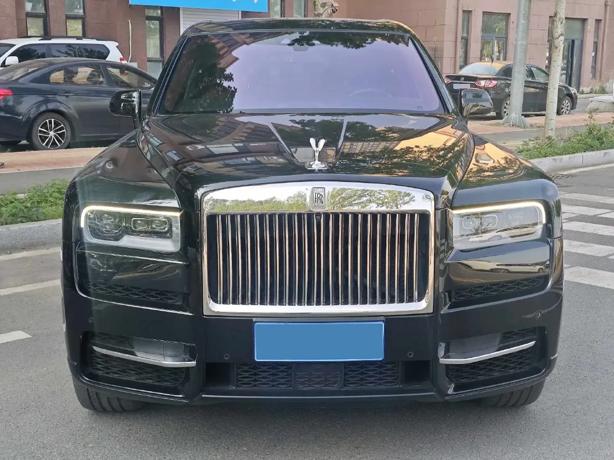 2018 Rolls-Royce Cullinan 6.7T 571HP V12 8AT,autocango,china used car exporter,china ev exporter,chinese used car exporter,chinese used ev exporter