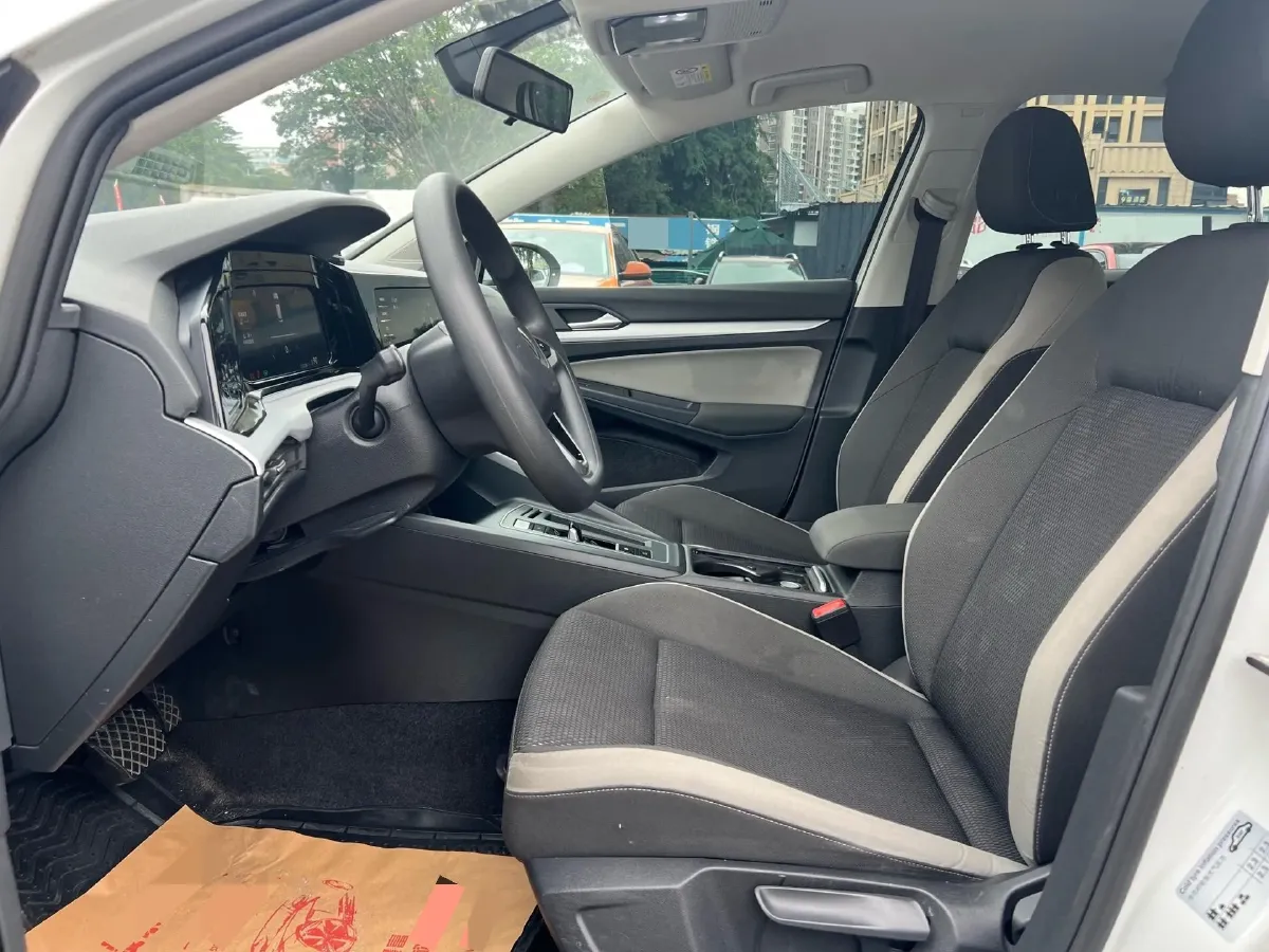 2021 Volkswagen Golf 1.2T 116HP L4 7DCT,autocango,china used car exporter,china ev exporter,chinese used car exporter,chinese used ev exporter