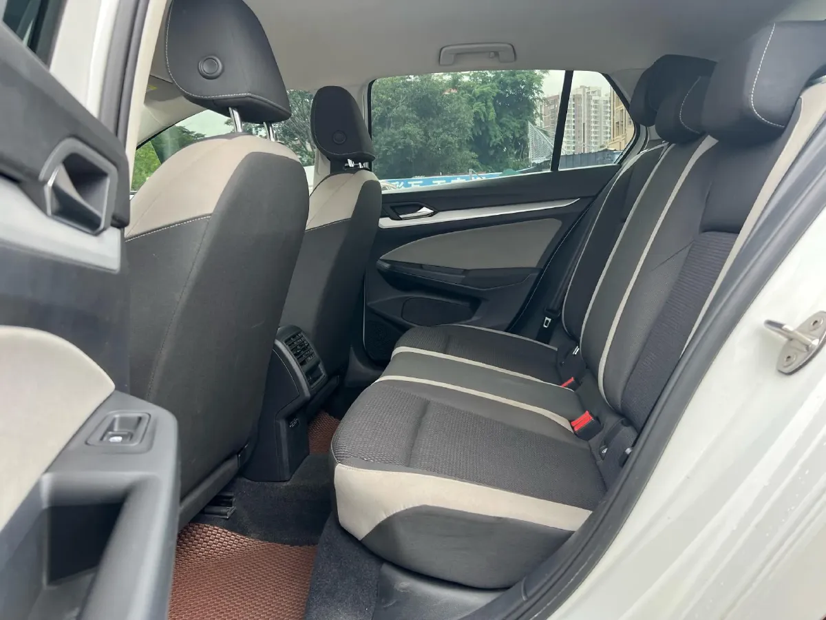 2021 Volkswagen Golf 1.2T 116HP L4 7DCT,autocango,china used car exporter,china ev exporter,chinese used car exporter,chinese used ev exporter