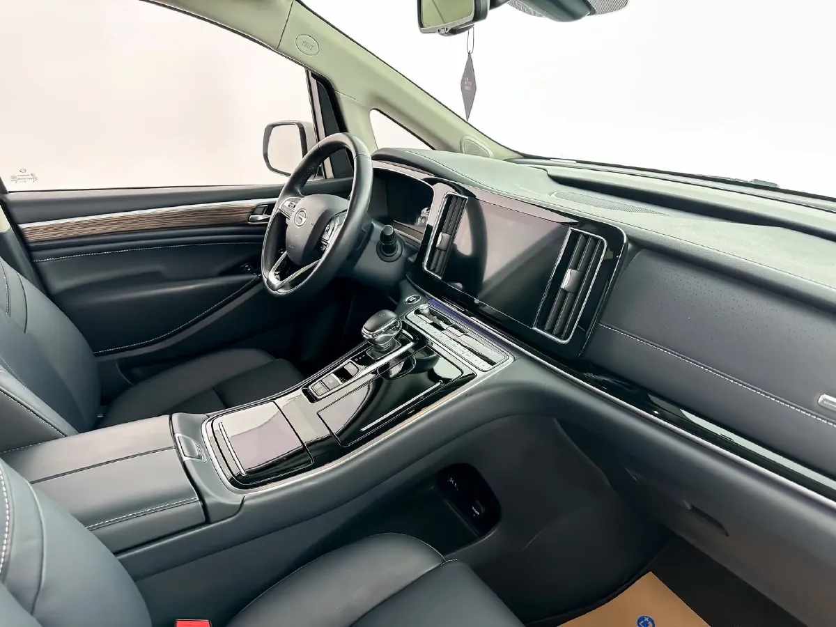 2021 GAC Trumpchi M8 2.0T 252HP L4 8AT,autocango,china used car exporter,china ev exporter,chinese used car exporter,chinese used ev exporter