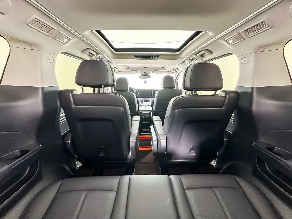 2021 GAC Trumpchi M8 2.0T 252HP L4 8AT,autocango,china used car exporter,china ev exporter,chinese used car exporter,chinese used ev exporter