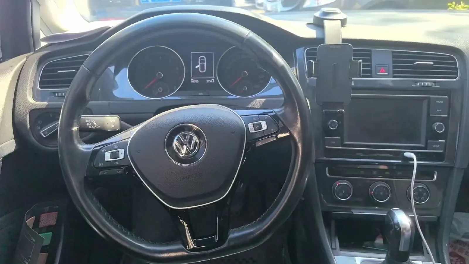 2018 Volkswagen Golf 1.6L 110HP L4 6AT,autocango,china used car exporter,china ev exporter,chinese used car exporter,chinese used ev exporter