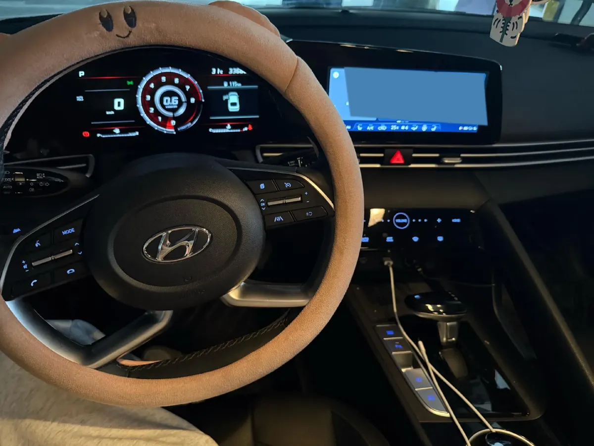 2021 Hyundai Elantra 1.5L 115HP L4 CVT,autocango,china used car exporter,china ev exporter,chinese used car exporter,chinese used ev exporter
