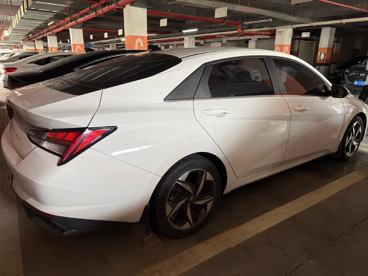 2021 Hyundai Elantra 1.5L 115HP L4 CVT,autocango,china used car exporter,china ev exporter,chinese used car exporter,chinese used ev exporter